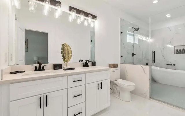 Modern 3BR Family Retreat in Downtown Houston