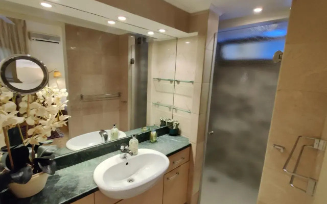 Yarden Deluxe Studio Suite