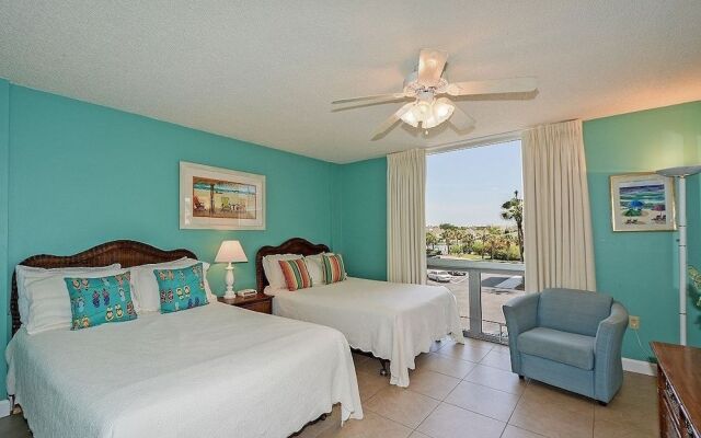 Shoreline 3036 Condo by RedAwning