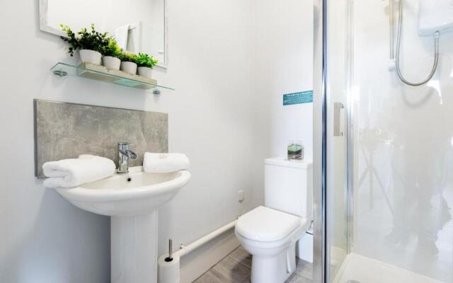 Wrexham Central Stay Apartment Seven