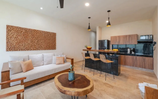 Two Bedroom Luxury Apartment by TuLuna