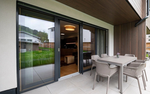 Lakeside-Luxury Apartments