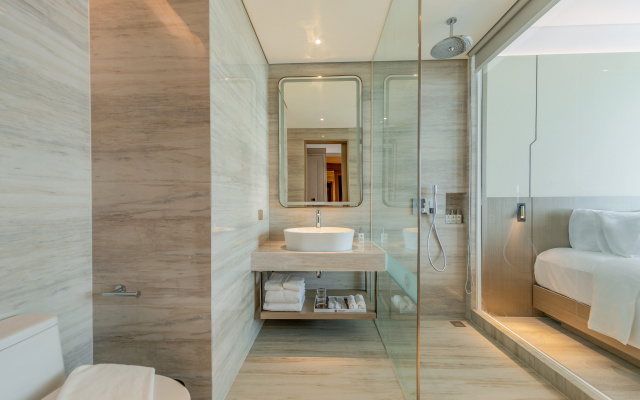 Awaken Danang Hotel - Image 5