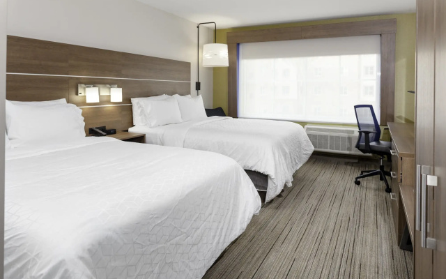 Holiday Inn Express & Suites Phoenix East - Gilbert by IHG