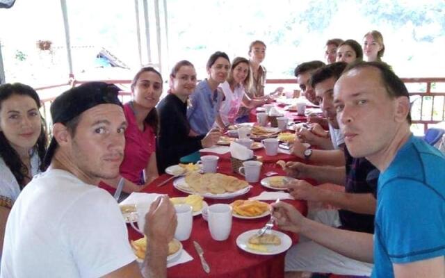 Hoang Hop Homestay - Hostel