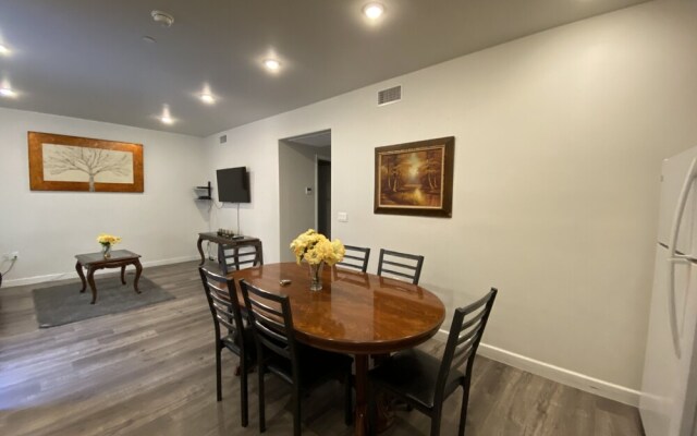 Fully Furnished Apartments near Hollywood