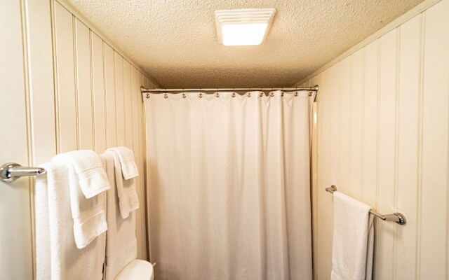 Hang Out 1 Cozy Retreat Next to Margaritaville!