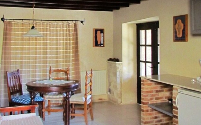 Mespilo House Tochni