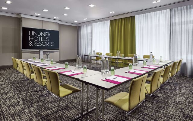 Lindner Hotel Cologne City Plaza, part of JdV by Hyatt