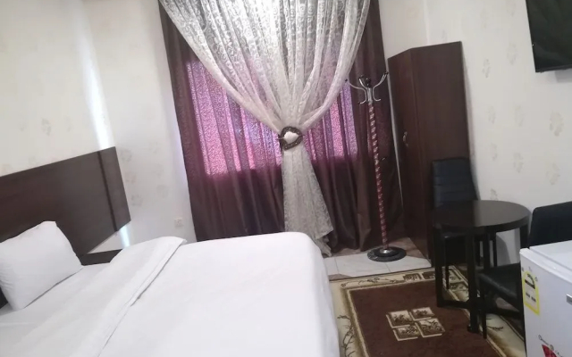 Revan Hotel