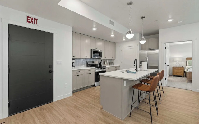 Cliffside Vista Stay for 7!