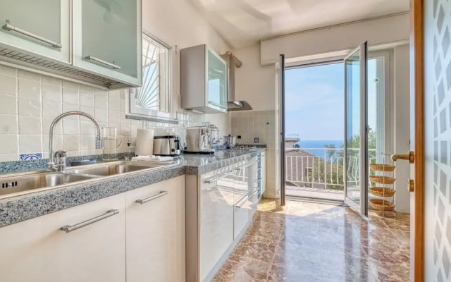 Villa Luce del Sol with Pool - L