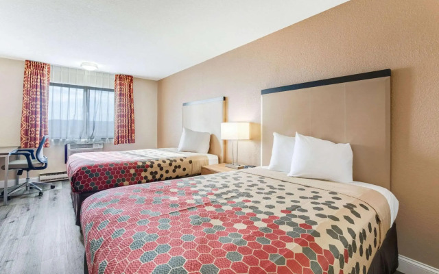 Econo Lodge Madison East