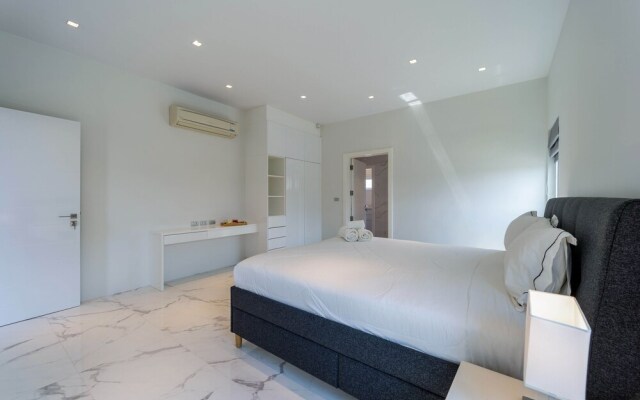 High-End Villa on Golf Course -BMG3, Hua Hin