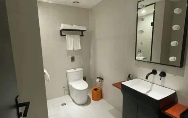 YUNIK E-sports Hotel (Shanghai Yan'an West Road)