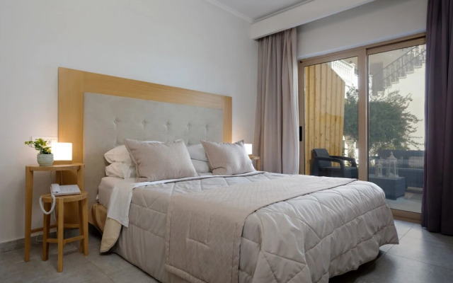 Venus Hotel & Suites