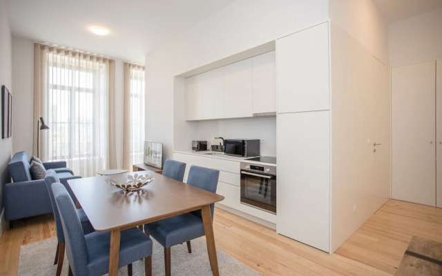 Liiiving in Porto-City View Apartment 2F