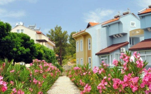 Deska Hisar Garden Apartments
