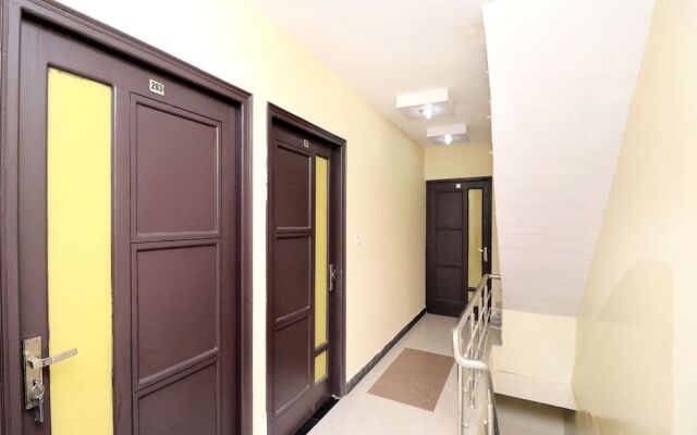 OYO 14860 Hotel Silver Star