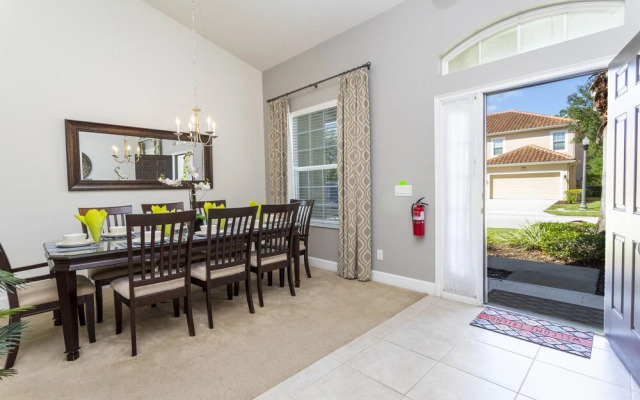 Gorgeous 4Bd with Pool @ 4072 Solterra Resort