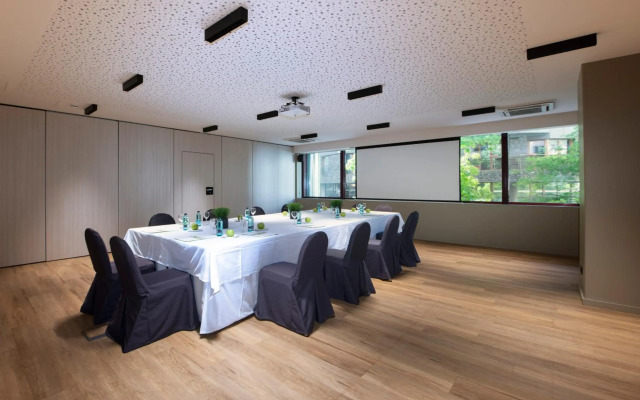 Suites Plaza Hotel & Wellness