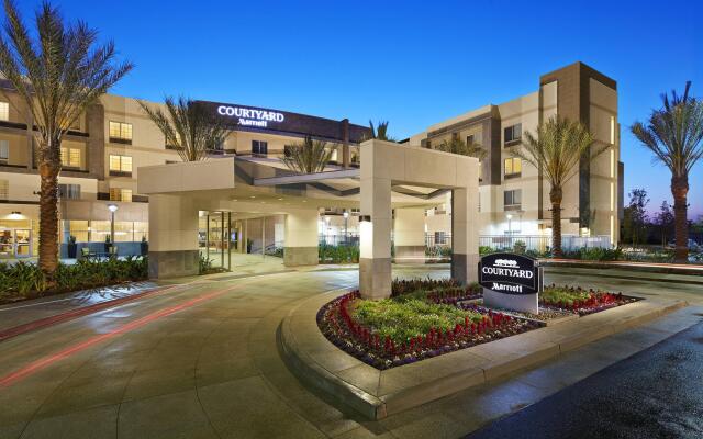 Courtyard by Marriott Long Beach Airport