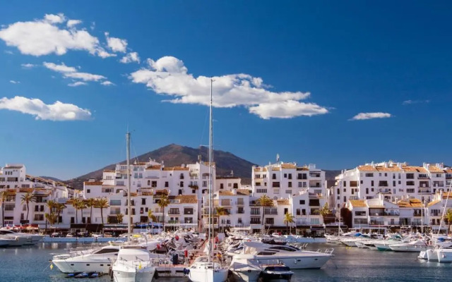 Cozy 2-bed 2-bathroom apartment in sunny Marbella