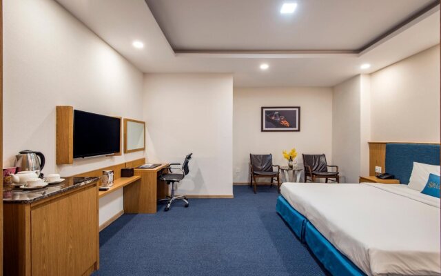Blue Sky Hotel