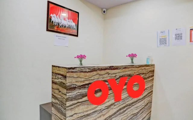 OYO Flagship 70019 Royal Lotus Stay