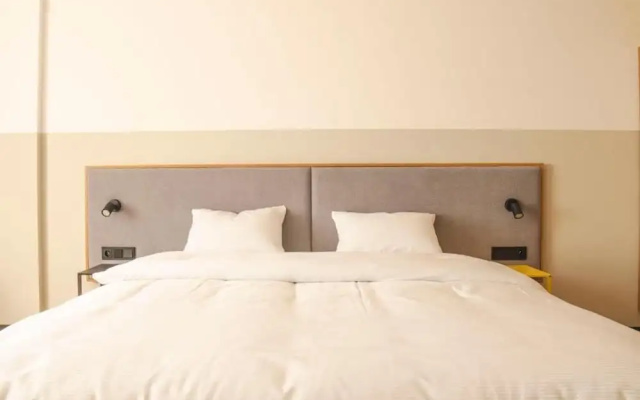 Hotel Node