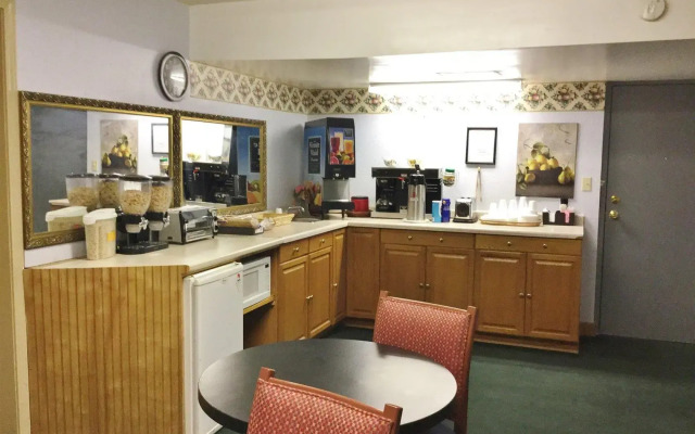 Americas Best Value Inn Macomb