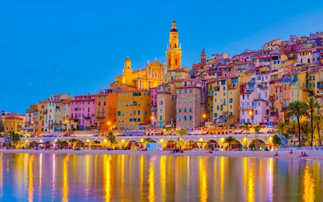 Mattoni in Menton With 1 Bedrooms and 1 Bathrooms