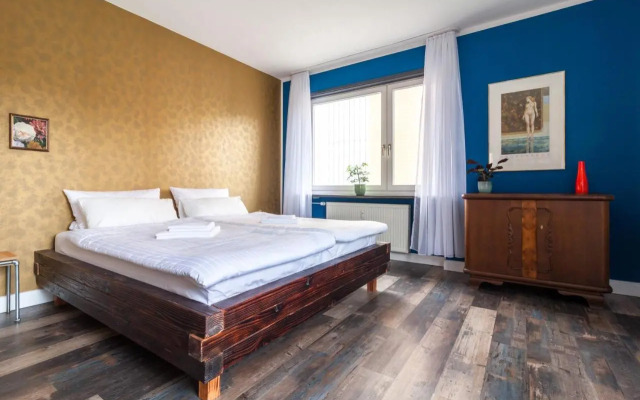 zentrales 130 qm Design-Appartement mit Extras