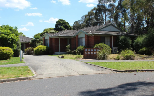 Australian Home Away Ringwood At Bardia