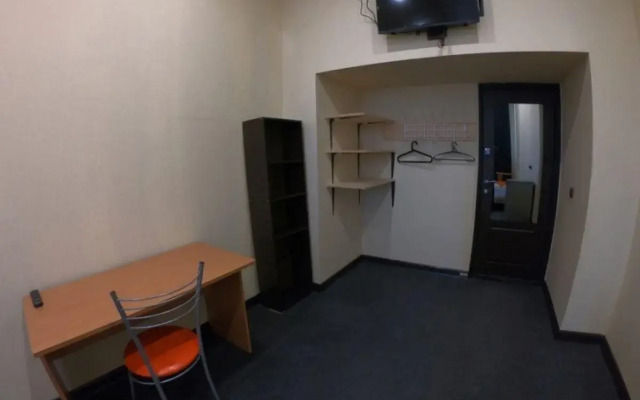 Hostel Kirovsk.red