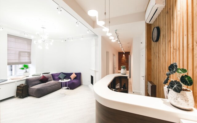 Safe Haven Nevsky 95 - Hostel