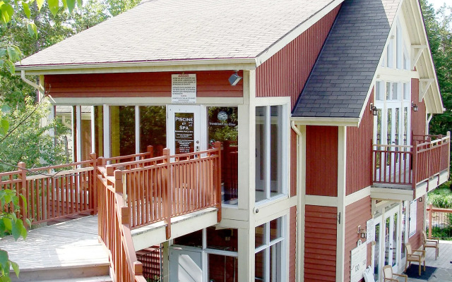 Tremblant les Eaux by Les Suites