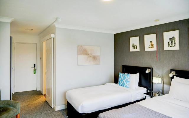 Warwickshire Park Hotel Kenilworth by Belvilla