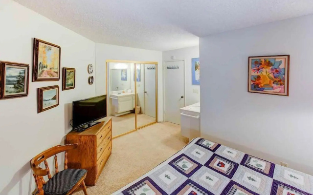 Sherwin Villas 52 - One Bedroom Condo