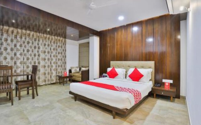 OYO 18585 Hotel Rajdhani