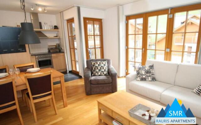 Manuela 13 by SMR Luxury Apartments