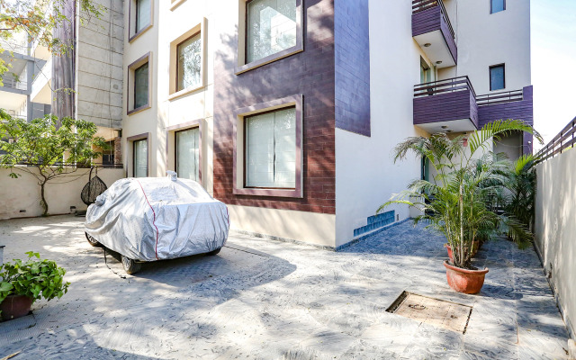 Capital O 605 Hotel Camria