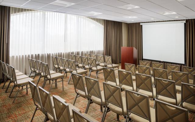 Holiday Inn Charlotte University Executive Park by IHG
