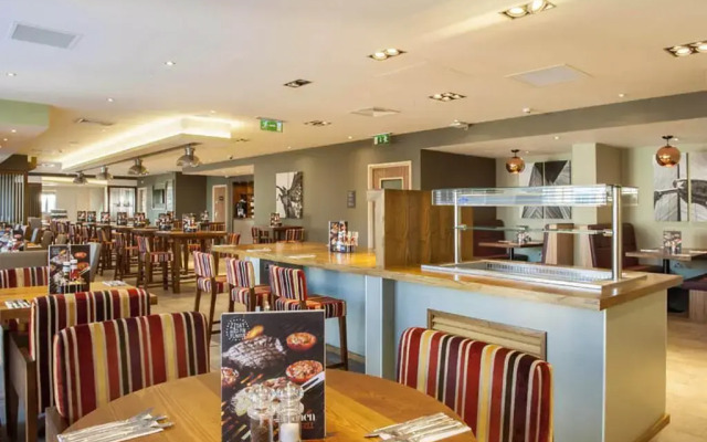 Premier Inn Woking Town Centre
