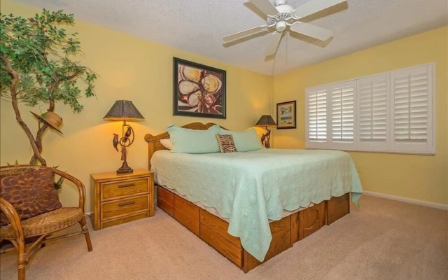 Sea Oats 221 2 Bedroom Home by RedAwning