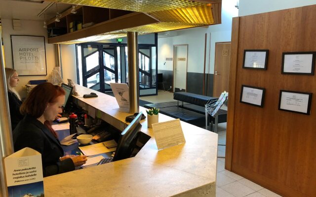 Pilot Airport Hotel
