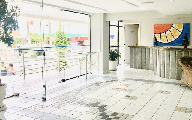 Boulevard Central Canasvieiras Hotel