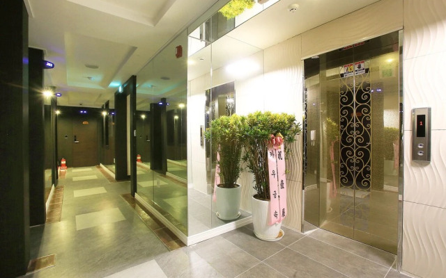 Yangpyeong Show Hotel