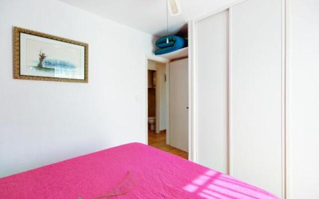 Apartamento con jardín y parking cerca del mar en Roses
