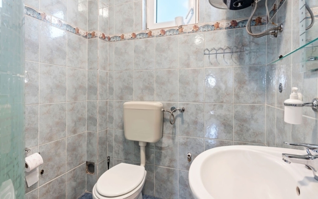 Homely Apartment in Vir With Balcony